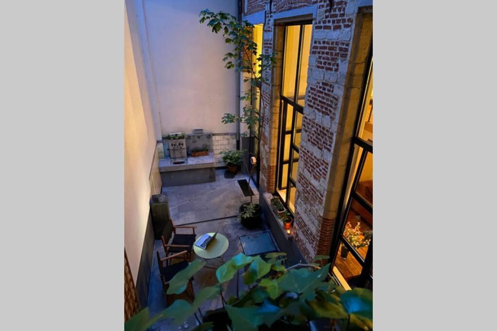 Апартаменты Duplex In Historical Centre With Private Courtyard Антверпен Экстерьер фото