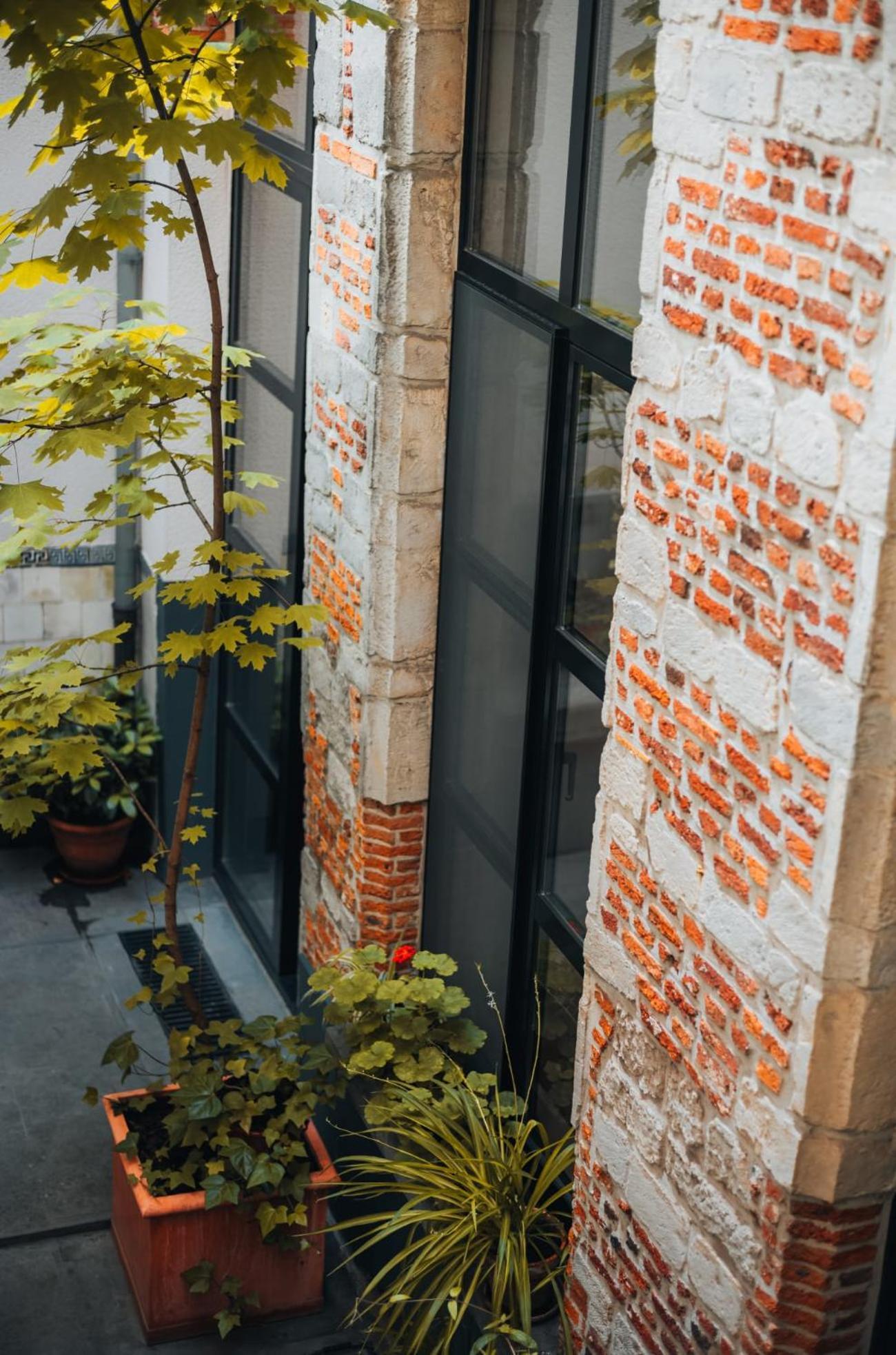 Апартаменты Duplex In Historical Centre With Private Courtyard Антверпен Экстерьер фото